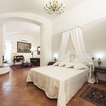 Palazzo Castelleschi Villa ตาร์กวิเนีย ภายนอก รูปภาพ